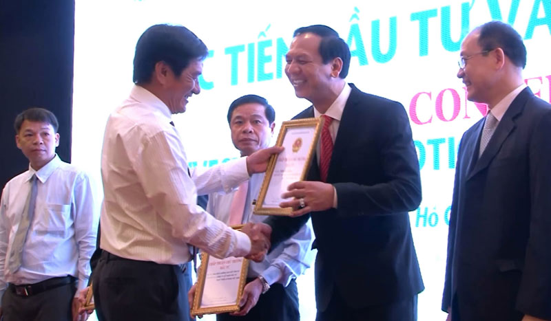 Nhận giấy chứng nhận chủ trương đầu tư NM Điện Mặt Trời tại Ninh Thuận